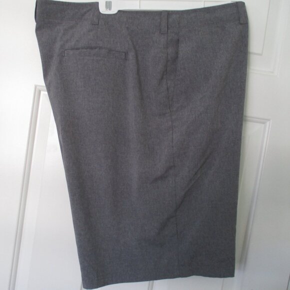 Ben Hogan Mens Flat Front Gray Stretch Golf Short Pant NWOT - Size 46W - Picture 1 of 3